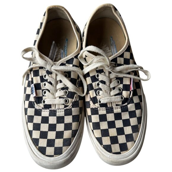 Men's Vans Classic Checkered Skateboard Pro Sneakers Black & White Size 8.5 - Picture 1 of 16